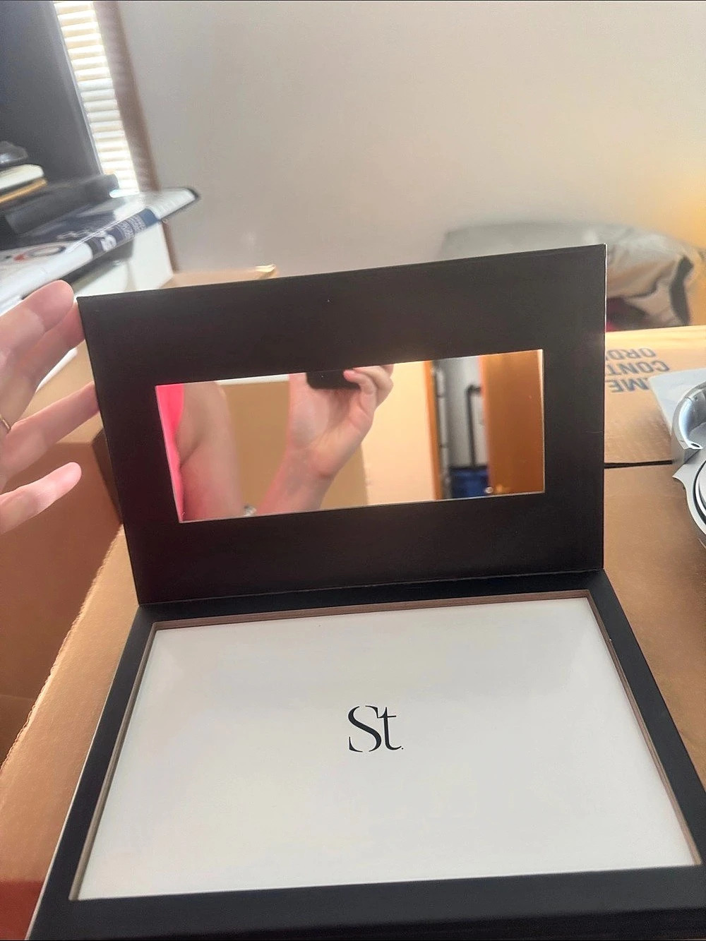 Seint IIID Palette 18 Black & White